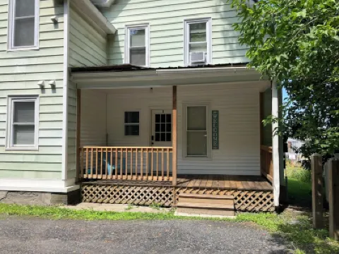 Lots of Space for a Great Price! Barre VT! Hotels in 
