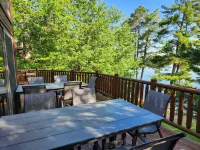 7Br Lake Cabin with Great Fall Views!  Close to Town.  Snowmobile/Utv to Trails.
