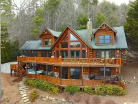 Luxury Lakefront Cabin - balcony