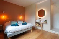 Contemporary house with private pool between lake and mountains - Wifi