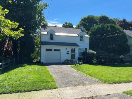 Charming & Cozy 3BR Home Retreat near  SU/ESF/Upstate/LeMoyne Отели в г. Сиракьюс