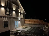 Rustic retreat for the whole family! HOT TUB, game room. SLEEPS 16+ Valley VIEWS Hotels near Bowers Field
