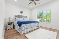 Charming 2-bedroom townhome with WiFi, minutes from Auburn University's campus