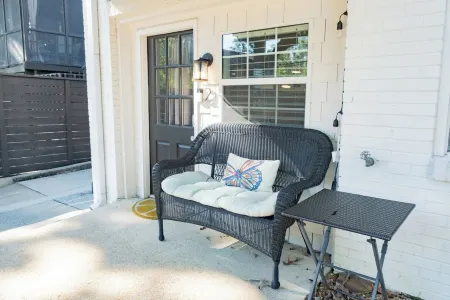 Lovely 1 bedroom! Near Samford, UAB & Downtown! Отели рядом с достопримечательностью «Университет Самфорд»