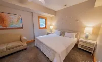 Beachy Obx 2Bedrm-No Stairs-Close to Beach and Shops! - Apartments