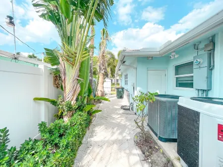 Private Luxury Oasis Minutes From The Beach w/ Private Heated Pool