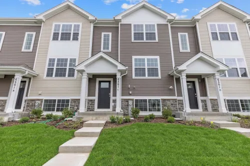 Elegant New Home Near Lakes - Relax & Unwind! Hotels in McHenry