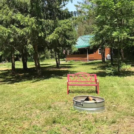 Adirondack Style Lodge - Minutes from Keuka Lake, Wineries. Very Private.