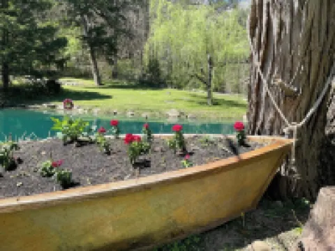 Step back into time with this 1850's historic house Hoteles en Kimball