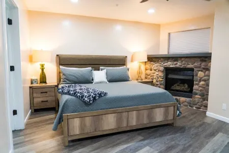 Sedona’s Famous Oak Creek Canyon Getaway Отели рядом с достопримечательностью «Парк штата Слайд Рок»