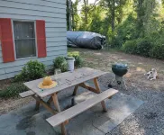Scenic 3-bedroom apartment with WiFi, AC on Davis Canal in Oak Island.