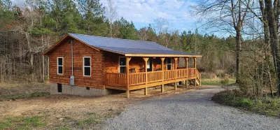 Watts Bar River Retreat Cozy Cabin Minutes from Watts Bar Lake in Ten Mile, TN!