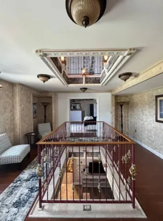 Two master suites in historic downtown