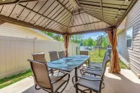Delight on the Dock at the Edgewater Inn on Lake Hartwell