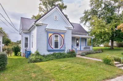 KY Bourbon Trail Home, King Bed, FirePit, Near Louisville Hotels near Red Orchard Park