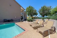 Days Inn by Wyndham Round Rock - Pool