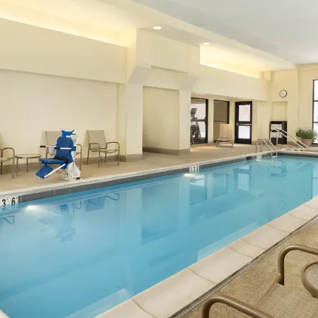 DoubleTree by Hilton Hotel Milwaukee - Brookfield
