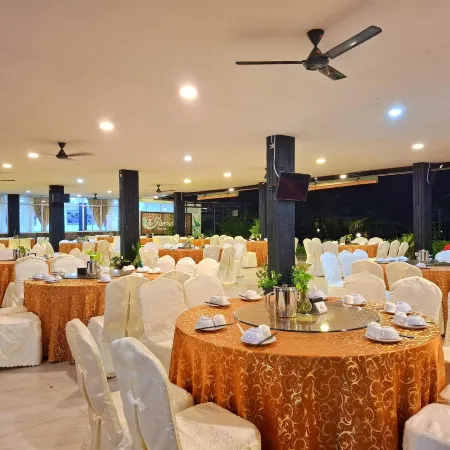 Kawal River Agro Resort Отели рядом с достопримечательностью «Пляж Trikora»