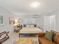 Paradise Pocket - Unit B Hotels in Port Salerno