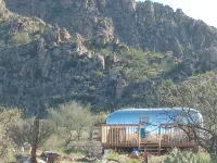 Cozy Airstream with WiFi, AC Amazing Desert Views 300 Acre Private Saguaro Park