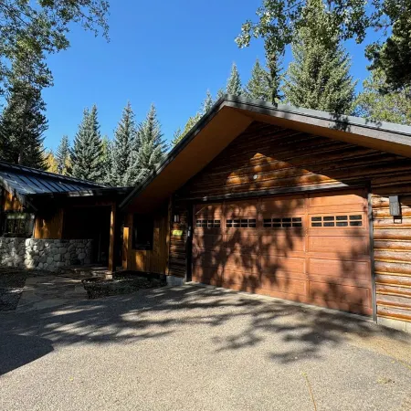 Renovated log home.  Private setting close to skiing, National Parks and Jackson