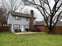 Remodeled 4BR w/pool table, Pingpong, Air Hockey Hotel dekat Tommy Standridge Stadium
