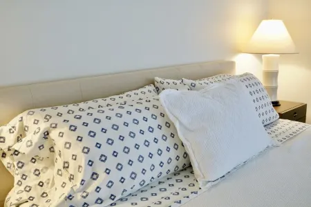 Gorgeous Oceanfront! - Sweeping Views & Steps to the Beach Отели рядом с достопримечательностью «Капалуа Теннис Гарден»