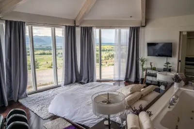 The Octagon House - 30 Mins to Yellowstone N. Entry - Master Sauna Jacuzzi