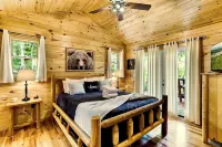 Relaxing Cabin in Murphy, NC w/ Long-range Views – Your Peaceful Escape Awaits!
