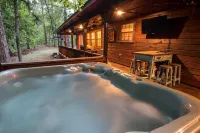Charmed! A Hochatown gem - private, NEW HOT TUB, and great location!