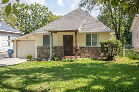 Home Stays SGF /near Ozark Empire Fairgrounds