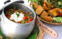 Kampung Karuhan Eco Green Park Sumedang Hotels in North Sumedang