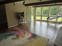 Mid-Century Modern Luxury. Sleeps 12. Pool Table and Ping Pong Table.