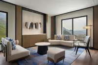 Four Points by Sheraton Ha Giang Hotel di 