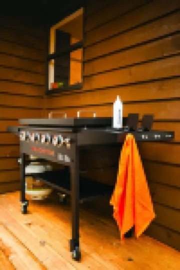 Sugar Pine Cabin-2 bed with firepit, WiFi, near downtown Dahlonega & wineries