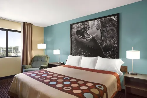 Super 8 by Wyndham Carbondale Hotels in Makanda