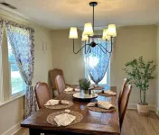 White Little Cottage-Newly Renovated-Pets-Family