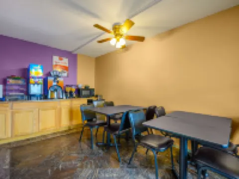 Econo Lodge Hotels in Decatur