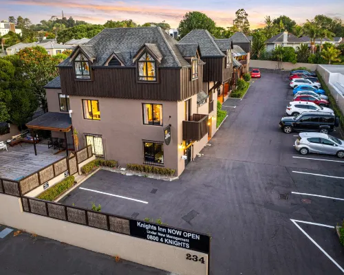 Knights Inn Hotels near ASB Showgrounds