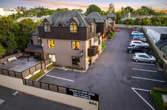 Knights Inn Hotels near Mount Eden