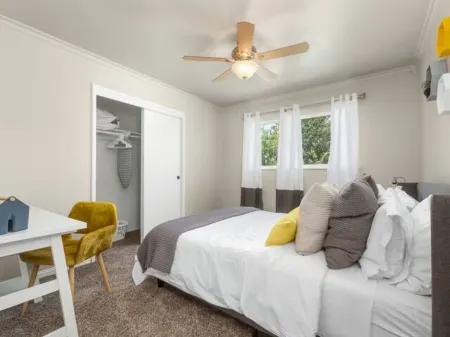 Fresno House | Pool | Fire Pit | Garage | 3/2:Wow! Отели рядом с достопримечательностью «Oh Wow Nickel Arcade»