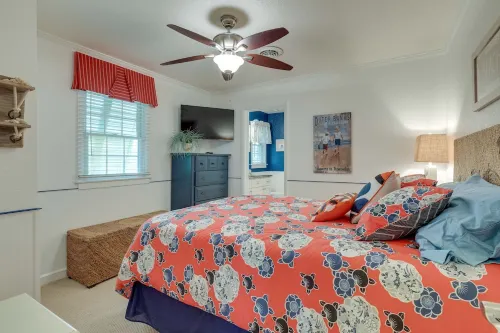 Pet Friendly, Ocean Views, Pool & Hot Tub!