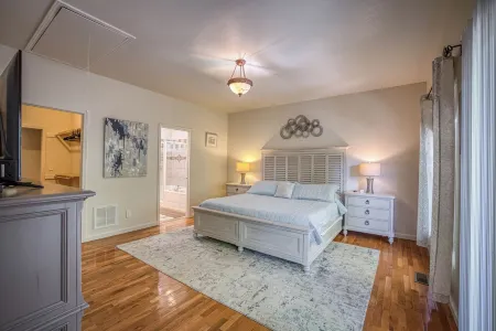 Lake James Retreat: Large Private Lakefront Home