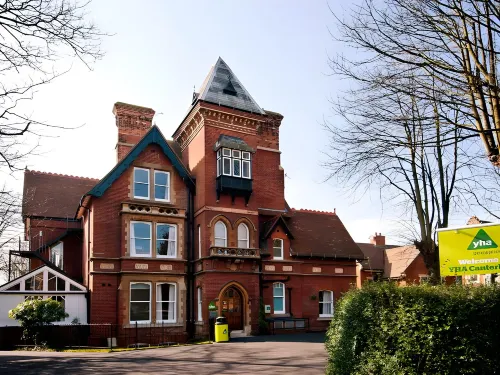 YHA Canterbury - bar