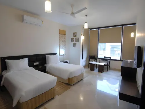 Bansi Home Stay - 2-Star