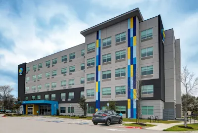 Tru by Hilton Austin Airport Hotels near Metz Park