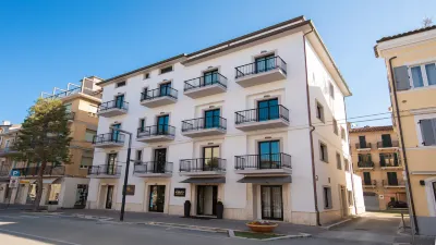 Hotel Enzo Hotels in der Nähe von abbazia di Santa Maria in Potenza