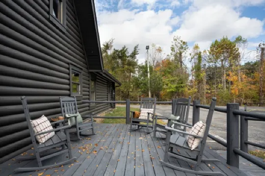 The Blackburn Grand Cabin