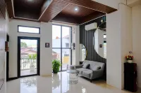 RedDoorz Near Moro Mall Purwokerto 2