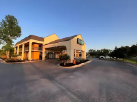 クオリティ イン フォーリー - ガルフショアーズ ノース フォーリーのホテル